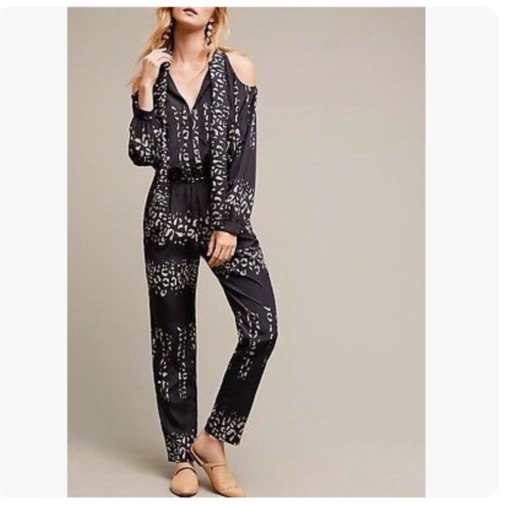 Twelfth Street By Cynthia Vincent Size S Florence Cold Shoulder Jumpsuit Pockets